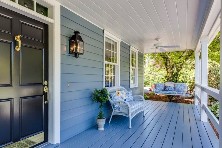 Deck and fence staining Vancouver